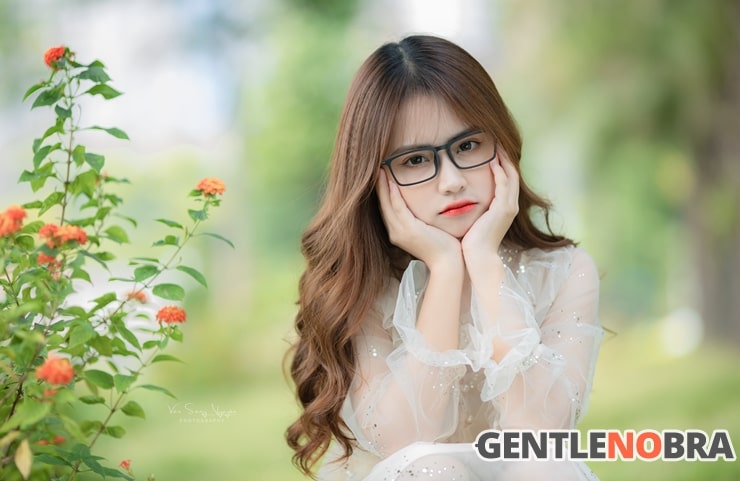 Gái đẹp đeo kính dễ thương nhất Việt Nam
